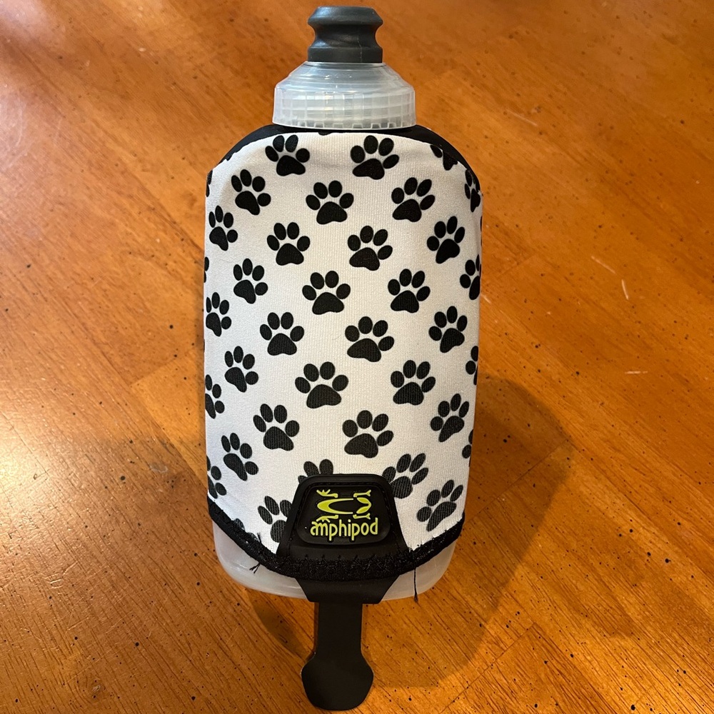 Amphipod handheld hydration bottle